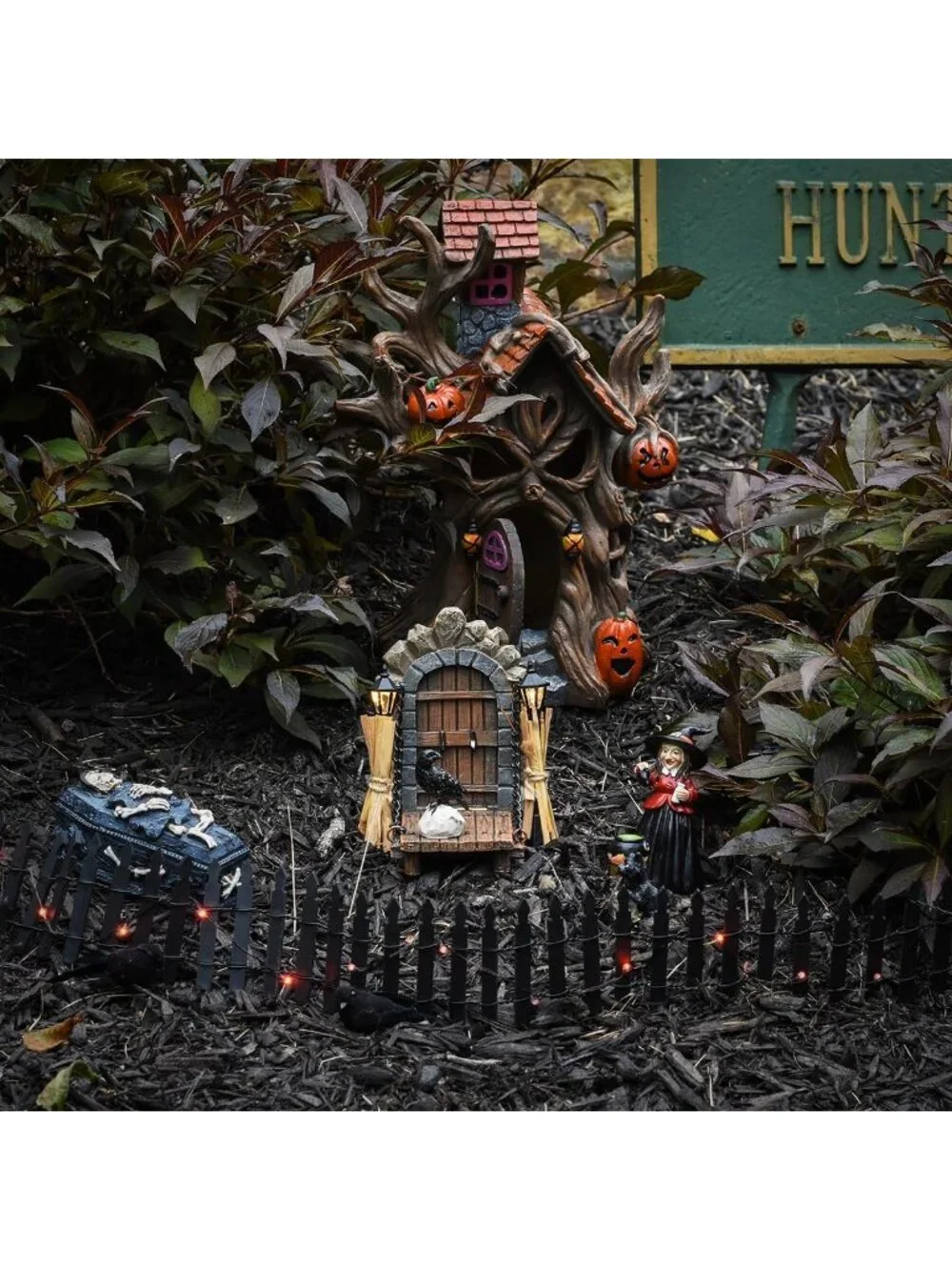 Light Up Haunted Tree House - Spooky Halloween Decor for Fairy Garden